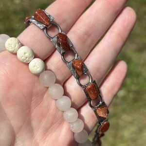 Set of 2 stone bracelets